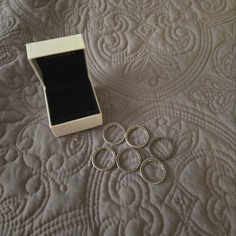 Stackable rings. 6 piece.